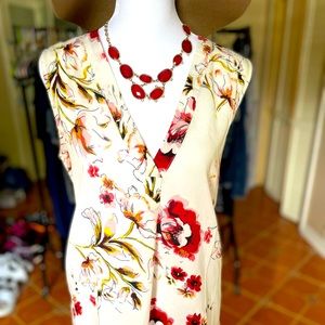 Sleeveless flower blouse